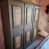 Armoire polychrome