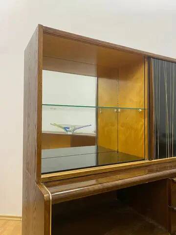 Meuble de style mid-century avec partie supérieure, conçu par Bohumil Landsman pour Jitona, design tchèque, années 1960