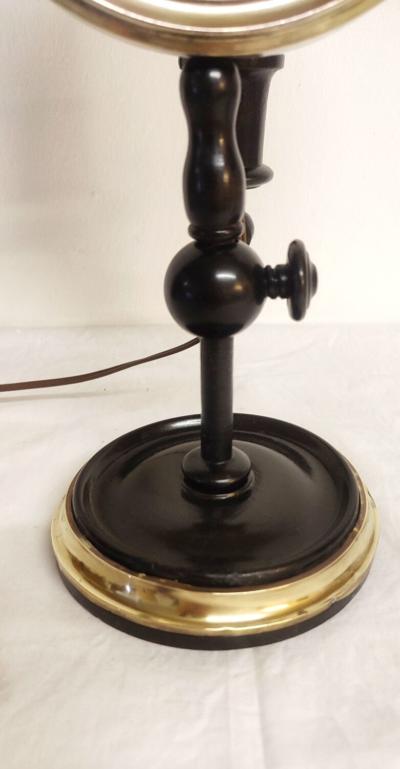 Table lamp in wood and brass. France, 1940s.