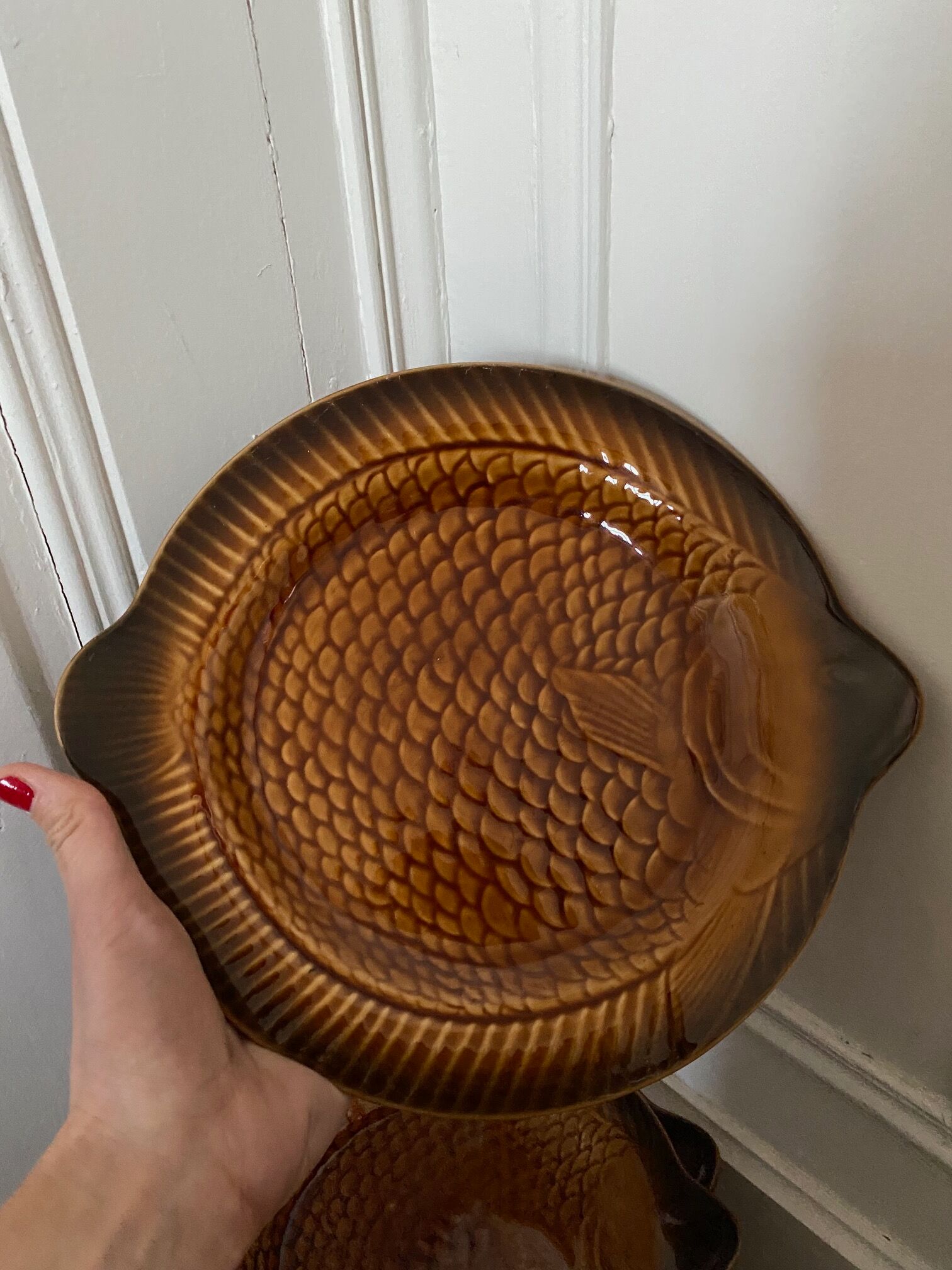 Sarreguemines service of 12 faience fish plates