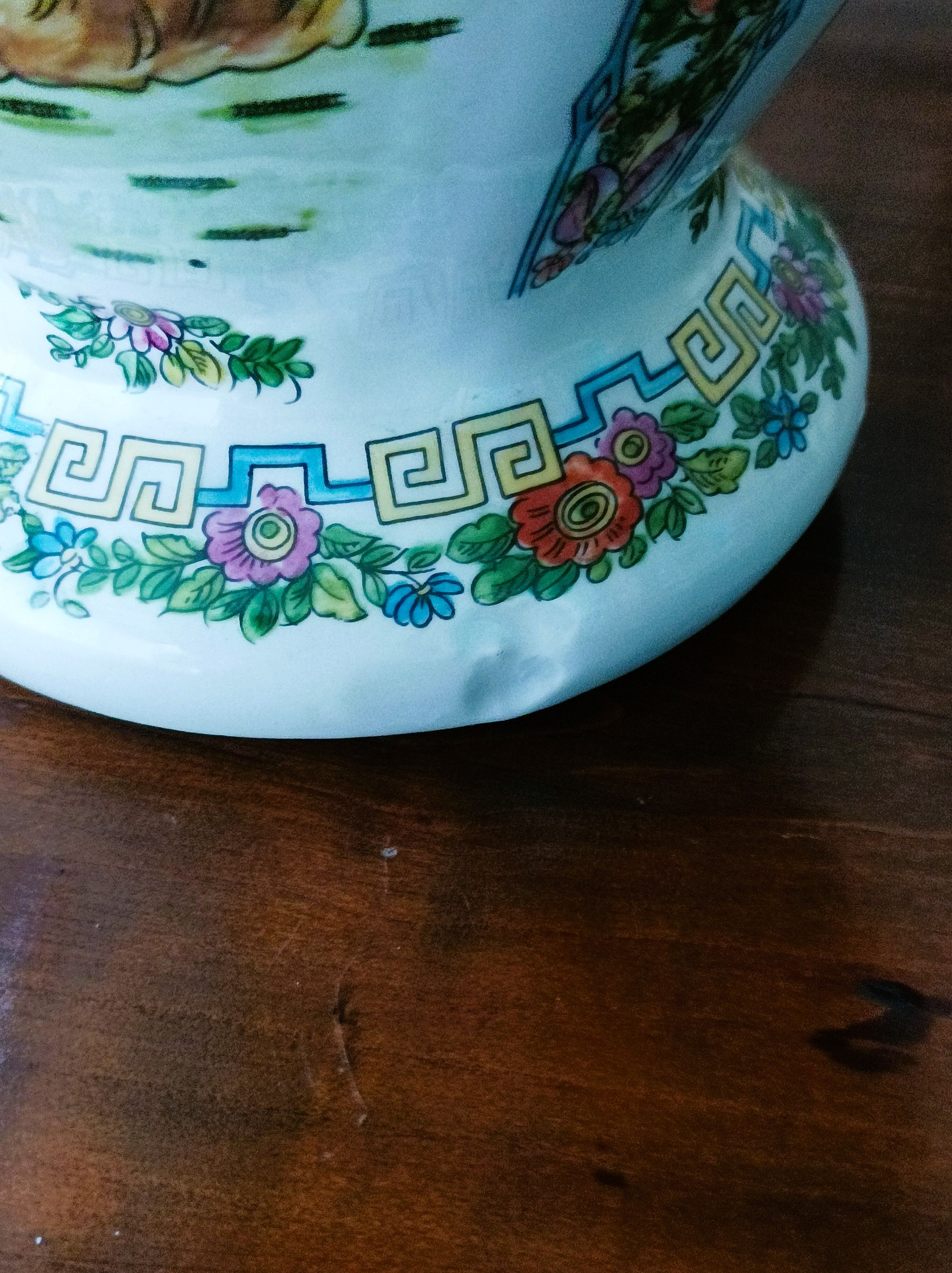 Large chinese vase signed