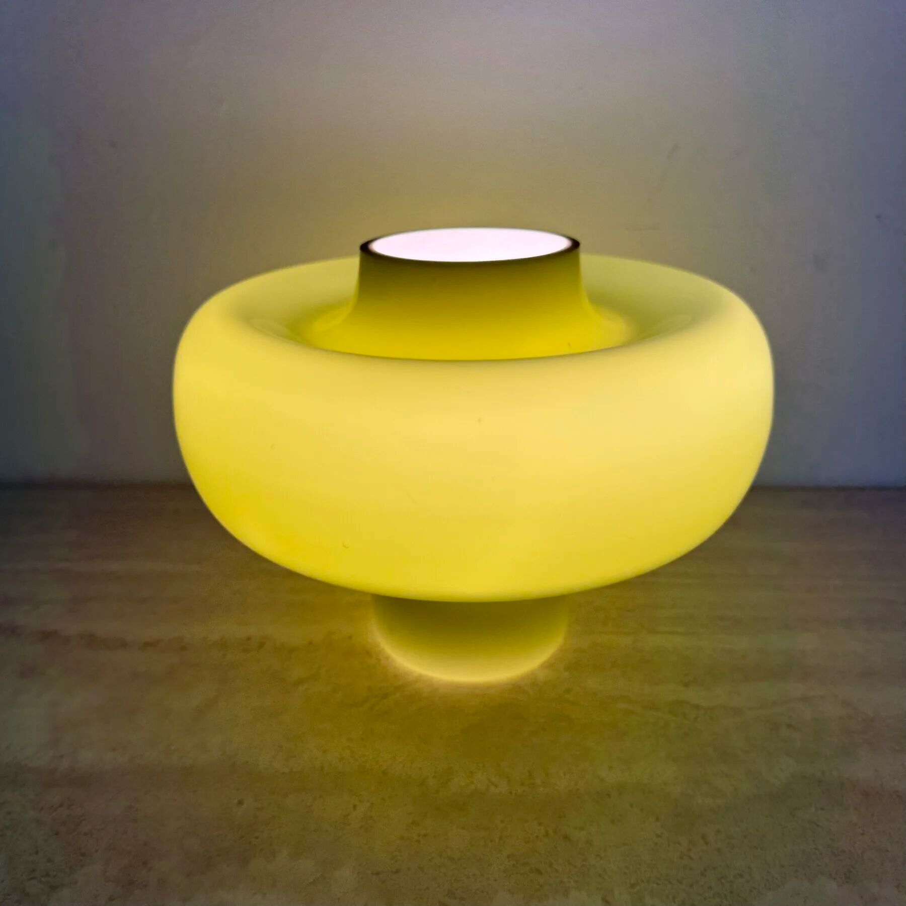 Mid-century design green glass Swedish table lamp, 1970s