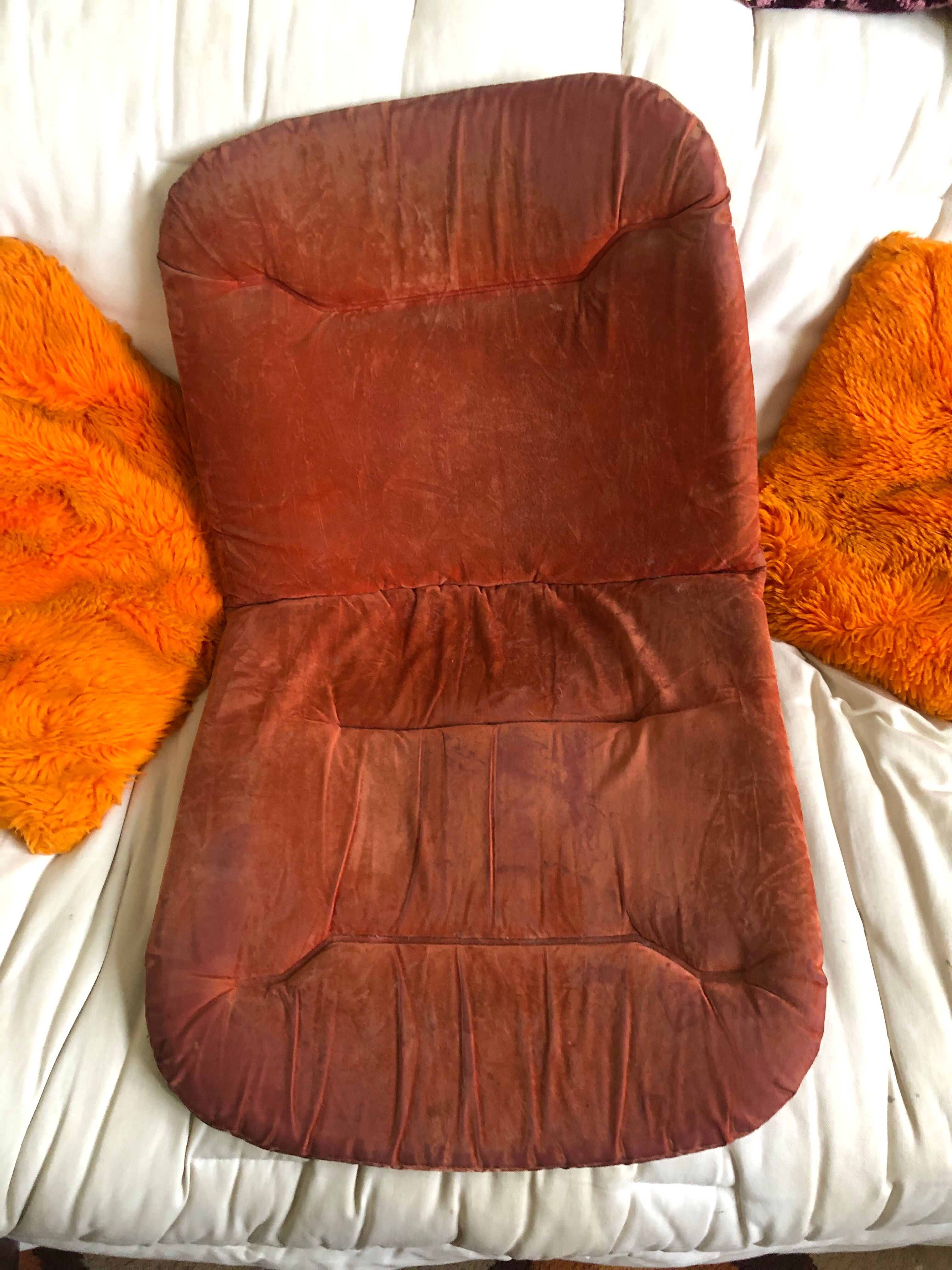 Vintage wired chair 70