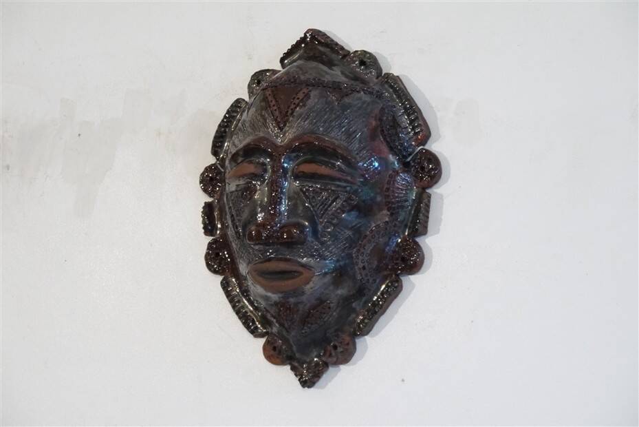 Africanist ceramic mask 1960