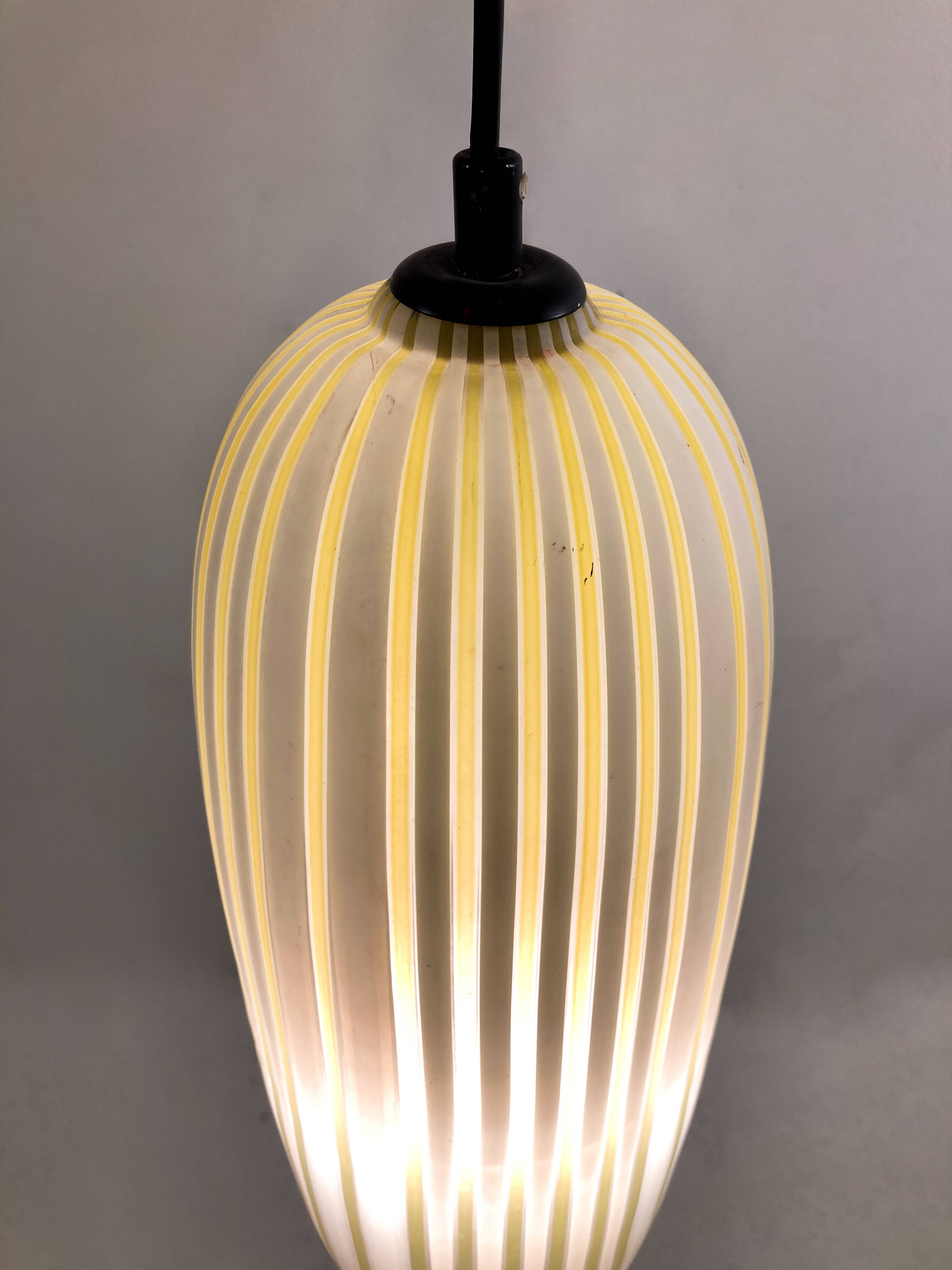 Mid-Century Modern Yellow Glass Pendant Lamp, Italy, 1960s