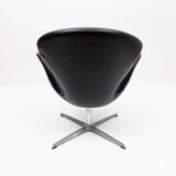 Danish Swan chair design Arne Jacobsen Fritz Hansen