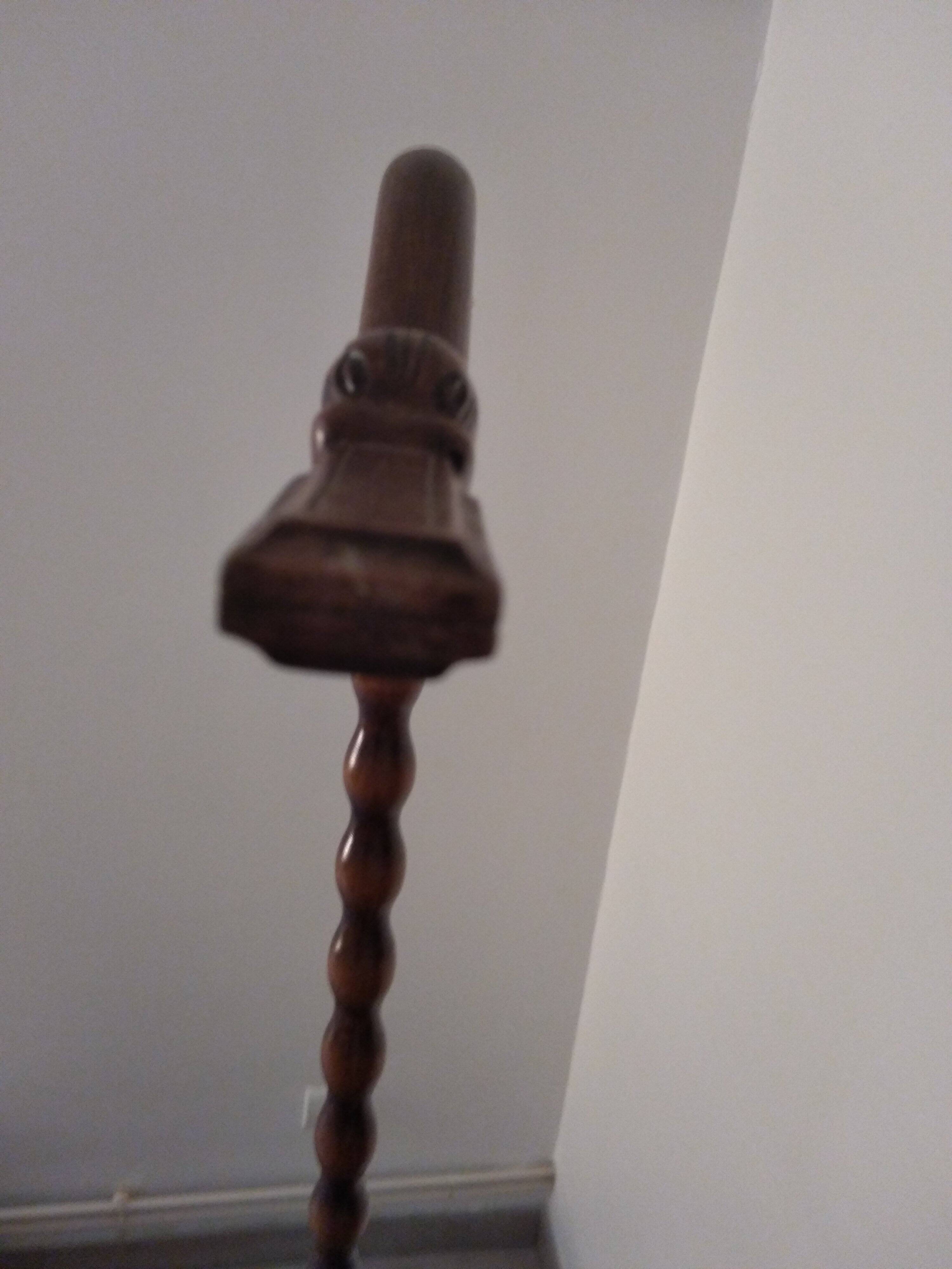 Antique swan neck cradle in very good condition.