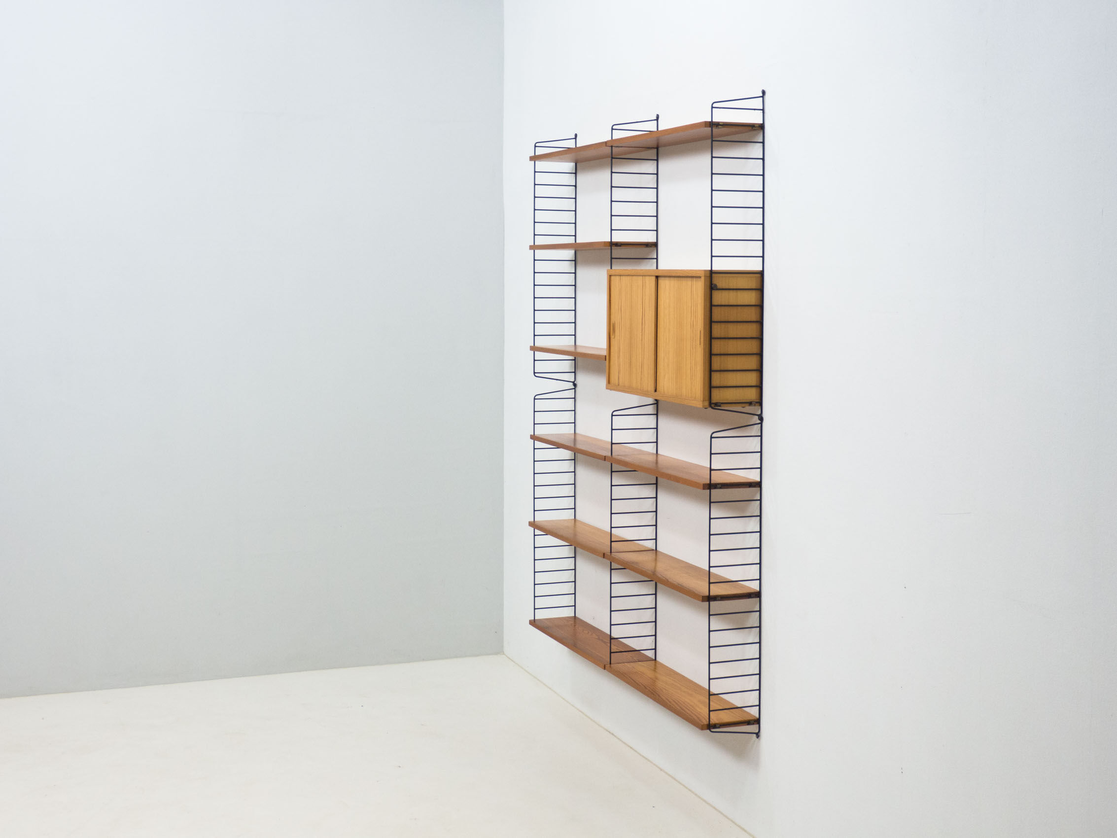 String Design AB pine wall unit by Nisse & Kajsa Strinning