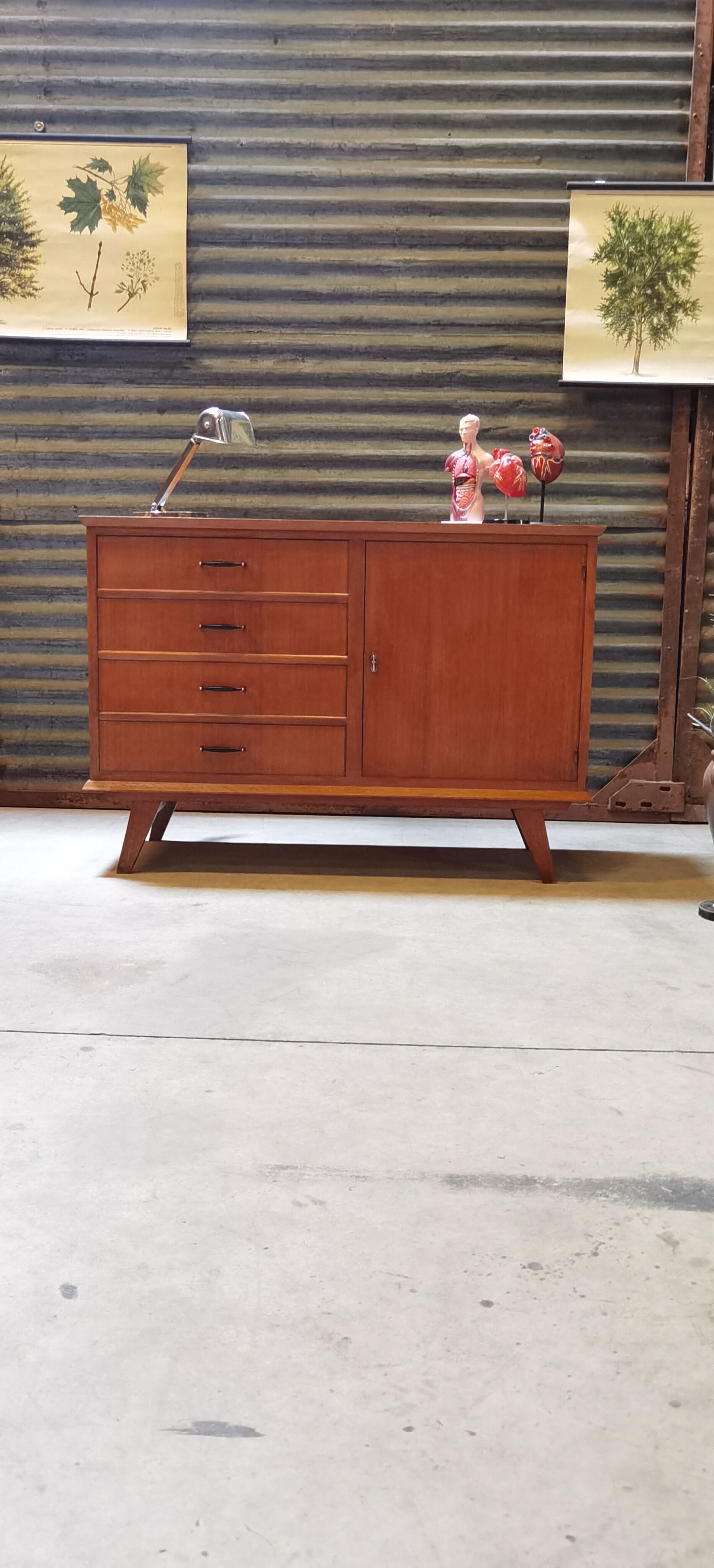 Buffet feet french compass 1970