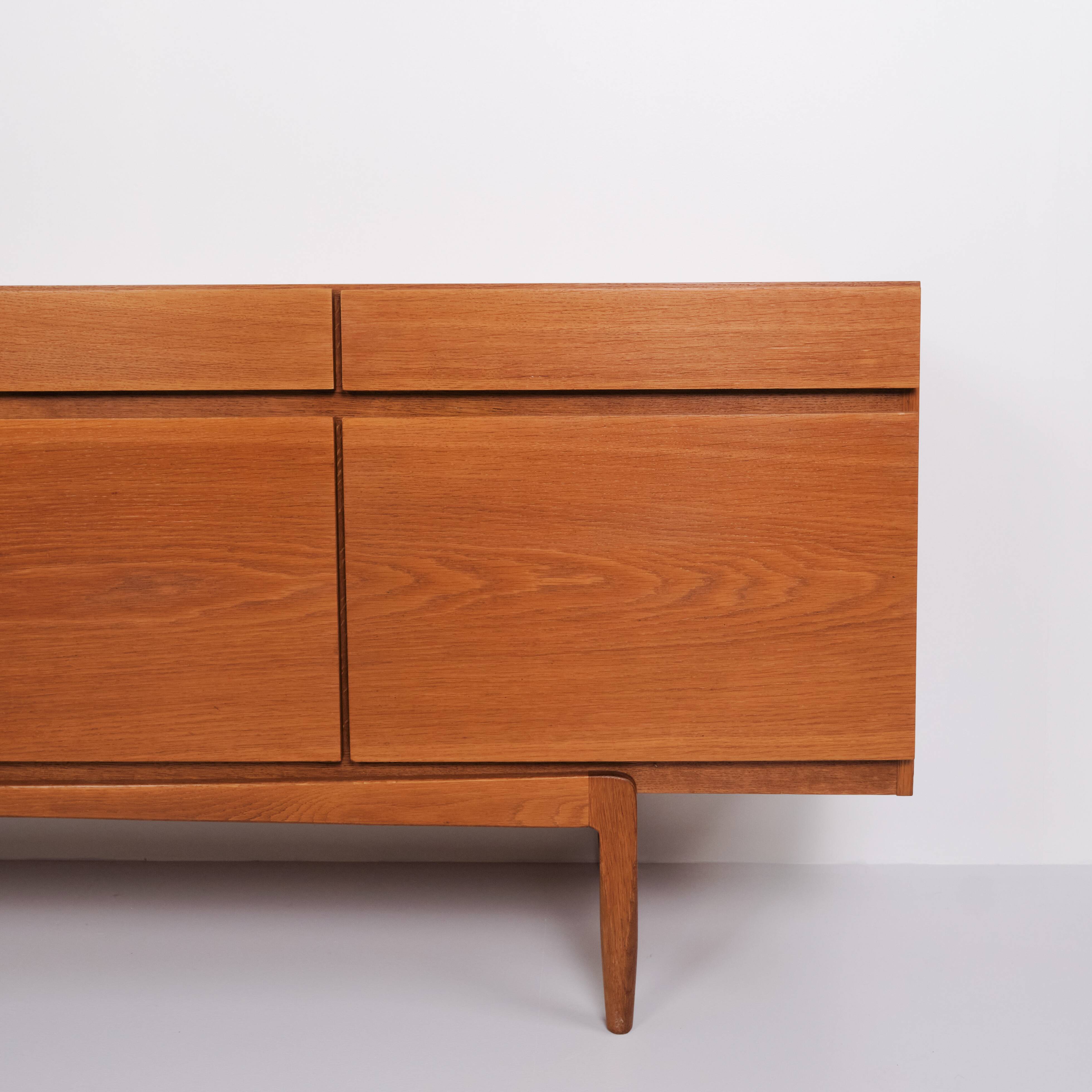 Sideboard - Oak - Ib Kofod-Larsen - Model FA66 - Faarup Furniture Factory - 1960s
