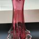 Vase Murano Chambord par Fratelli Toso. Forme florale.En verre d Art soufflé rouge grenat. Haut 28 cm