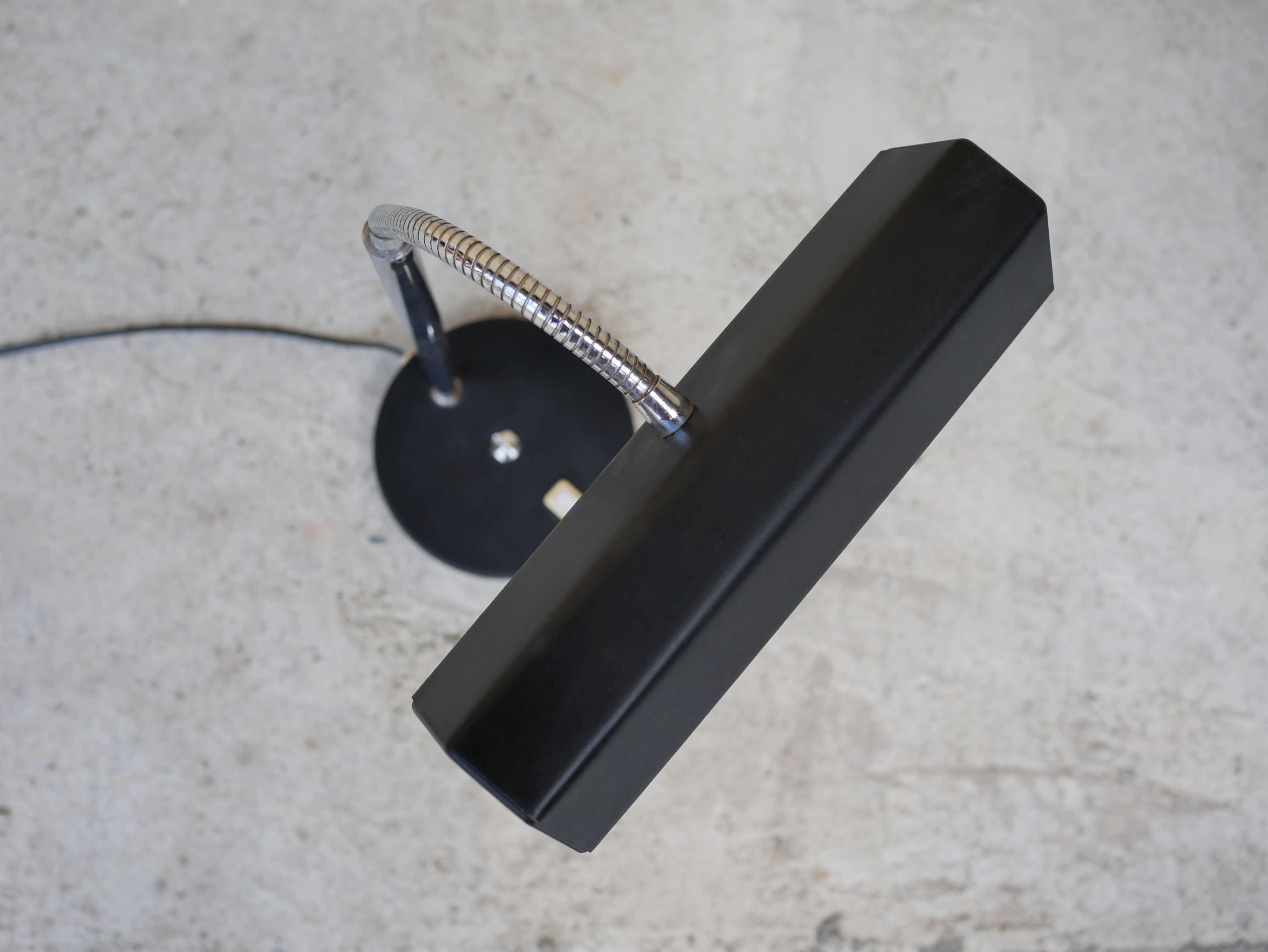 Black vintage desk lamp