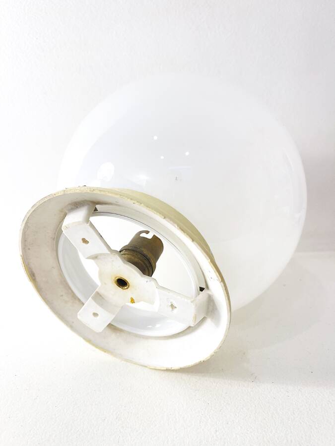 Plafonnier boule verre opalin, 1960