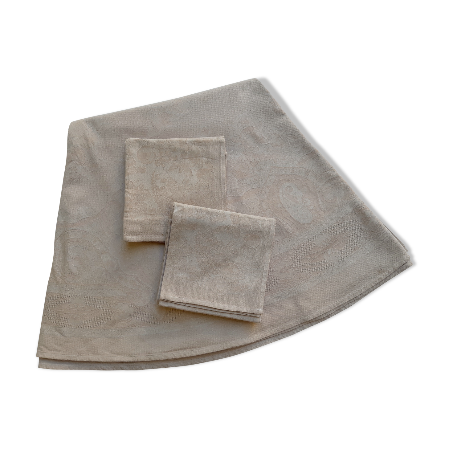 round damask tablecloth, 197 cm in diameter, with 6 towels