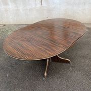 Table de salle a manger vintage