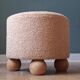 Pouf bouclettes pieds boules
