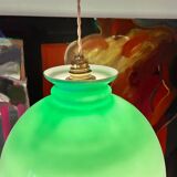Suspension opaline vert amande