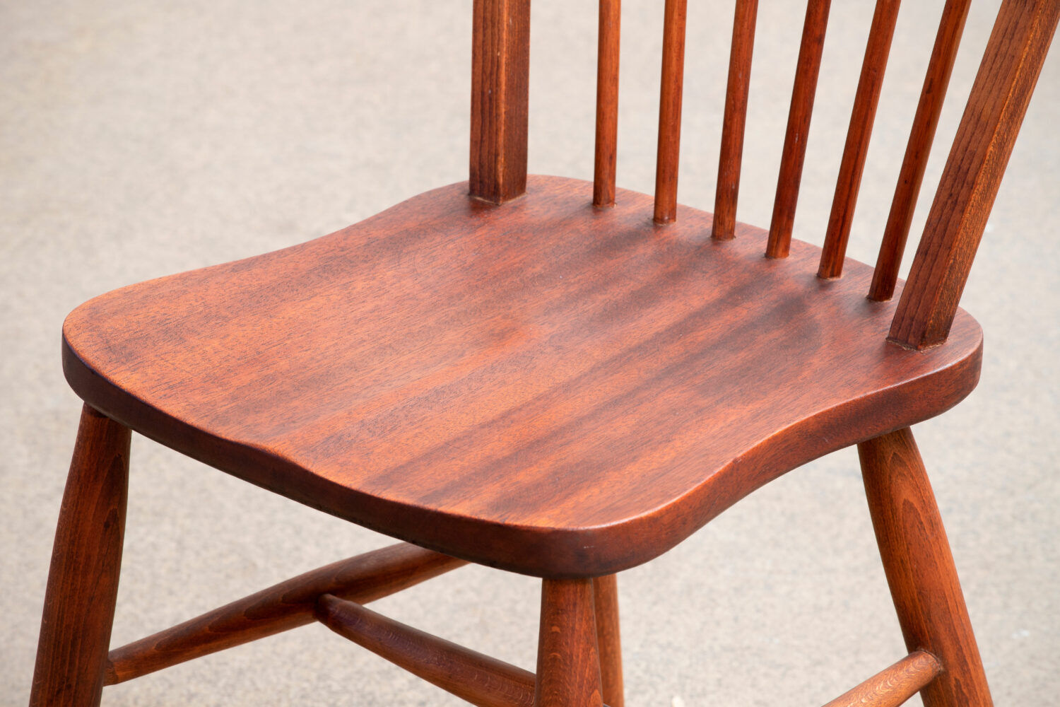 Série de 4 chaises scandinaves à dossier baton 1960