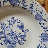Set of 5 Blue Onion deep plates