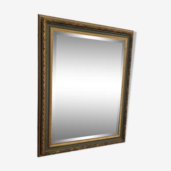 Beveled mirror