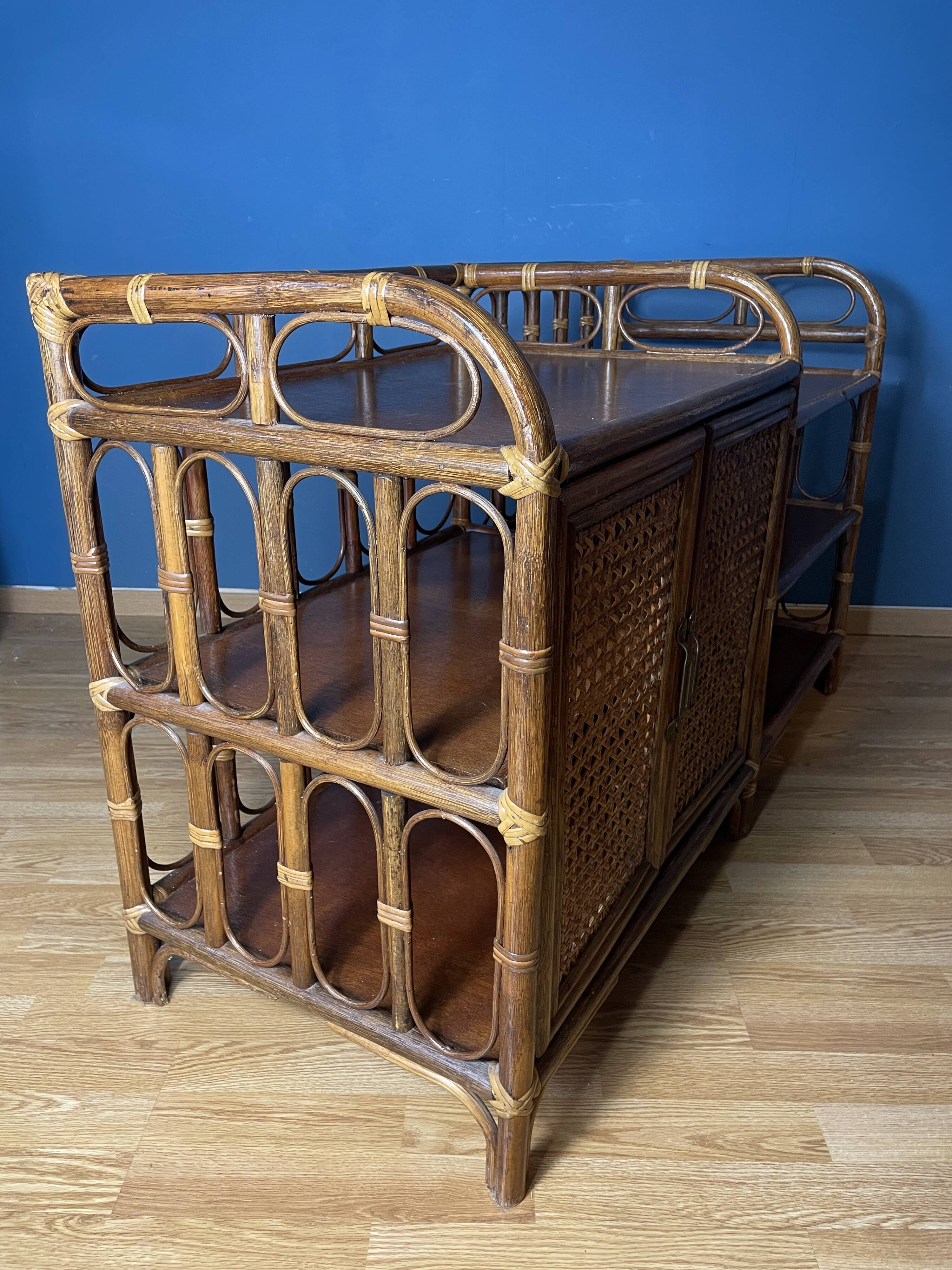 Vintage rattan sideboard/sideboard