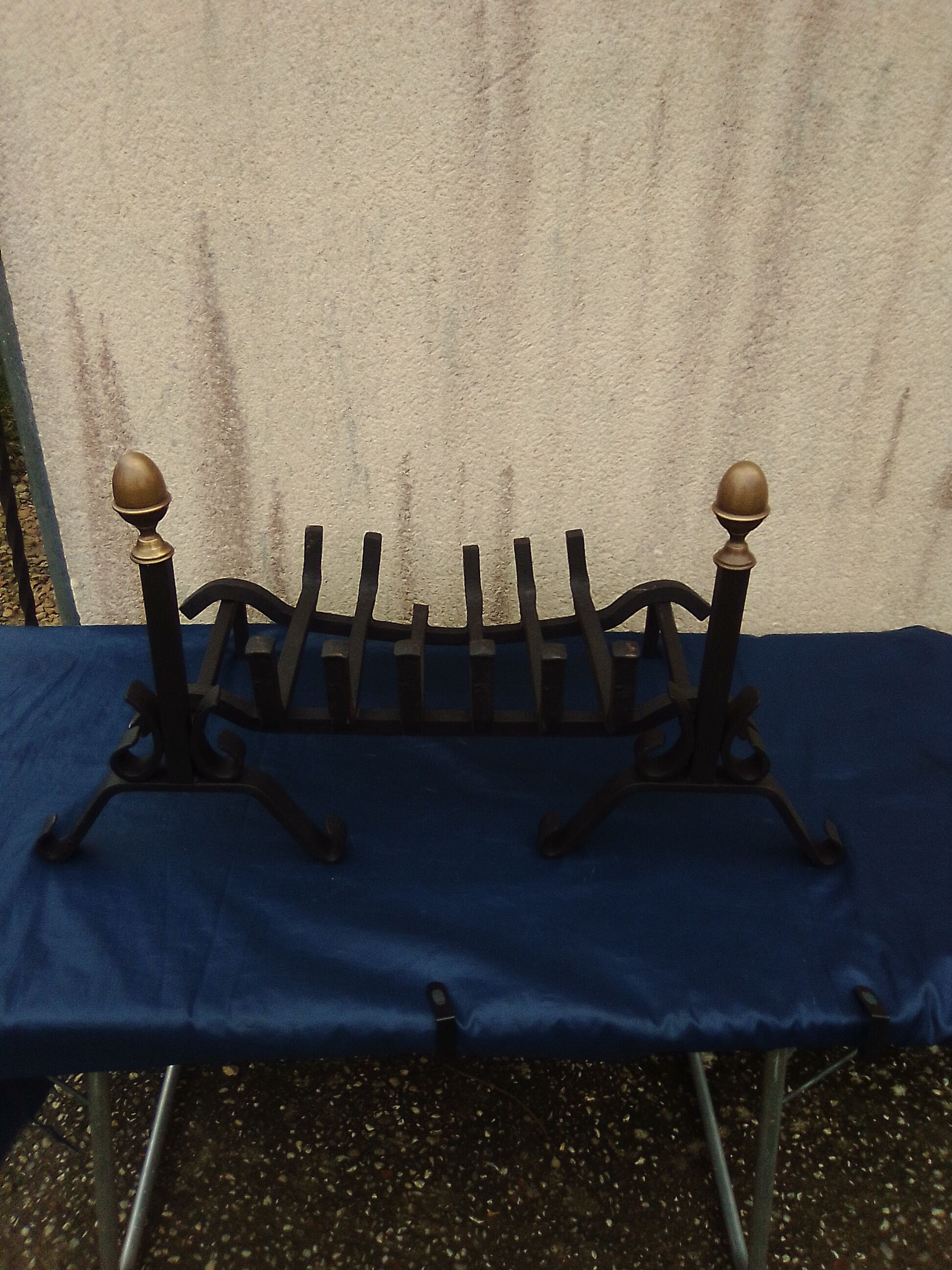 2 chenets with cast iron büche door grille for fireplace