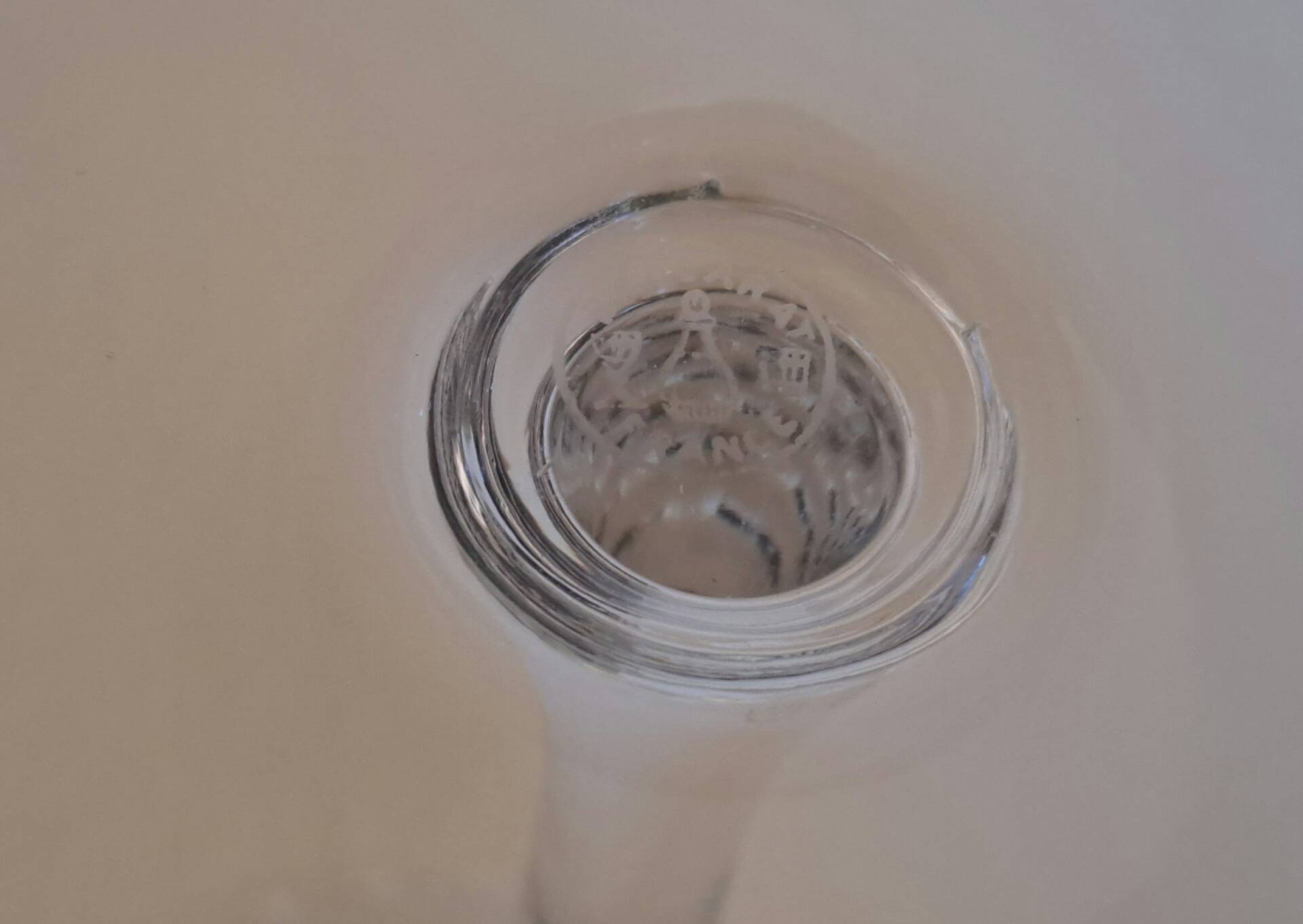 5 coupes à  champagne cristal Baccarat Magenta Grain De Riz