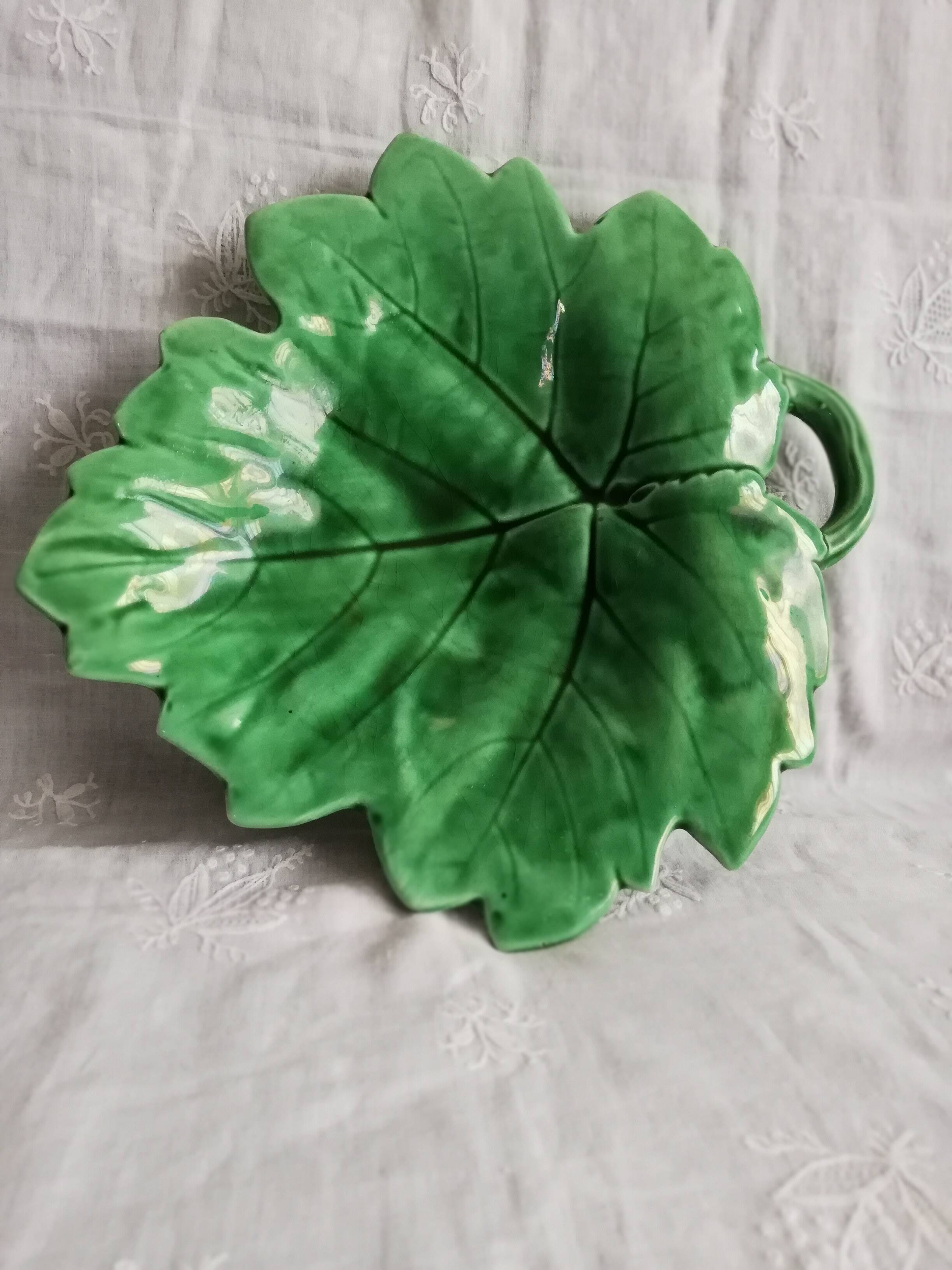 Dish "vine leaf" dabbling Sarreguemines vintage