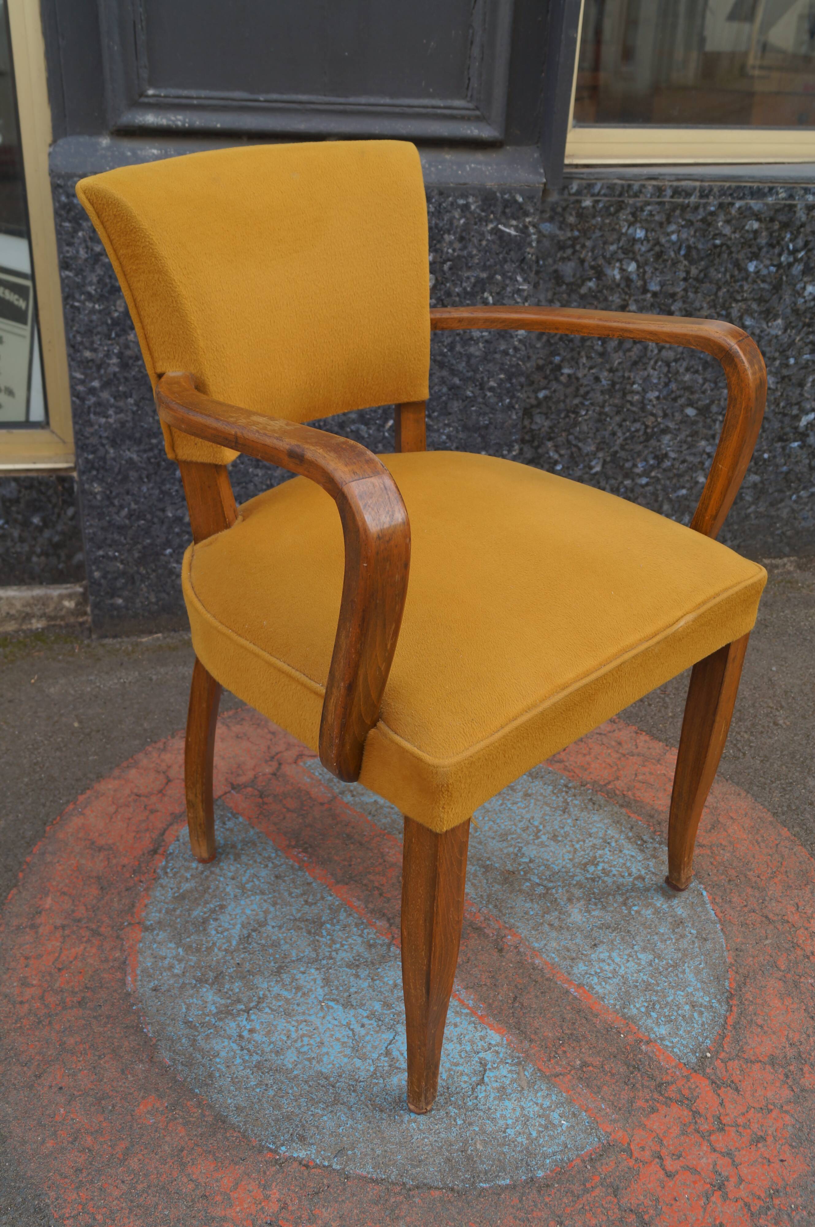 Flatbed bridge chair