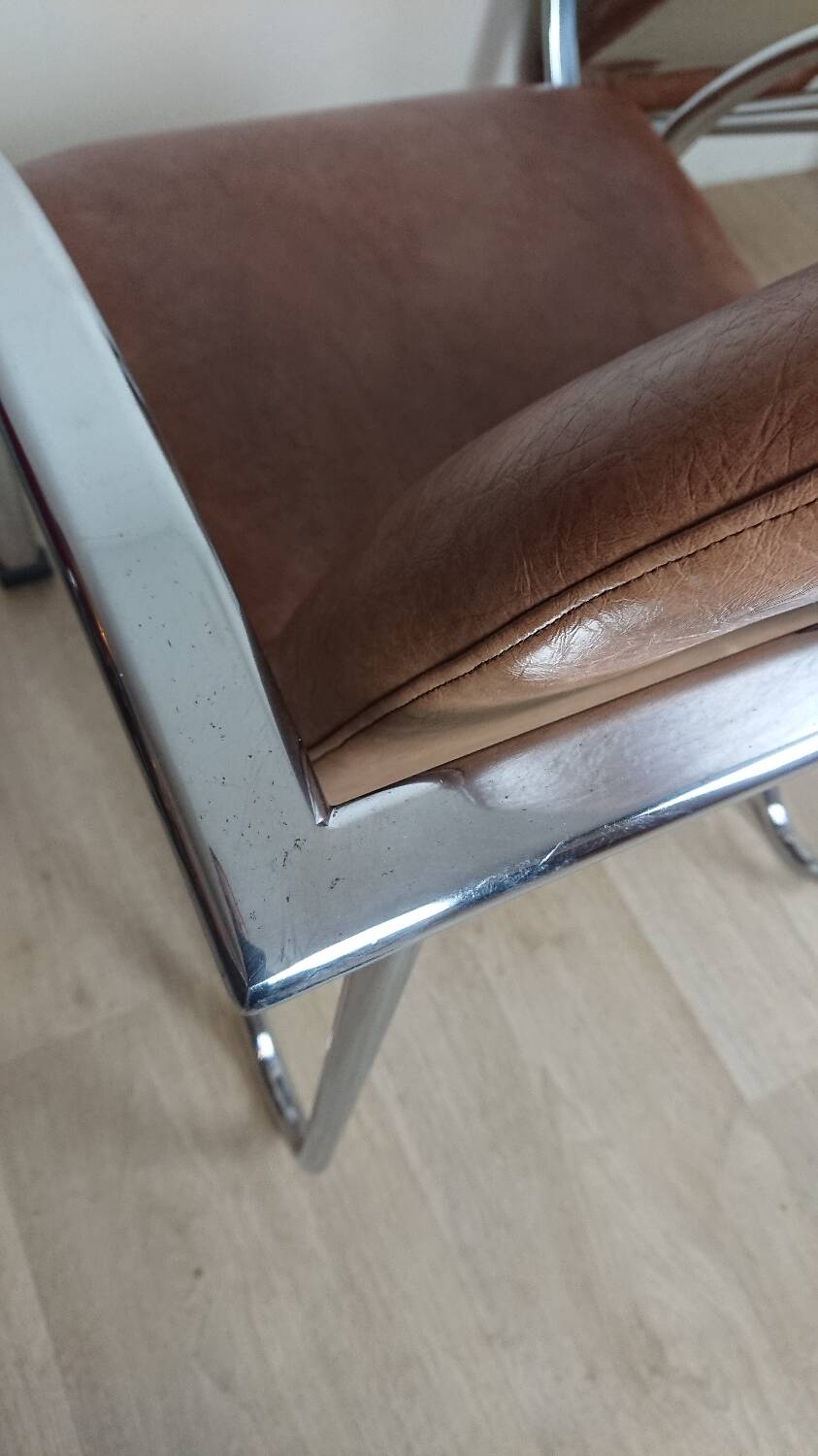 Souvignet plichaise armchair