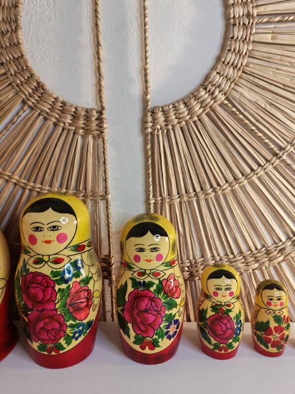 Russian dolls 8 pieces