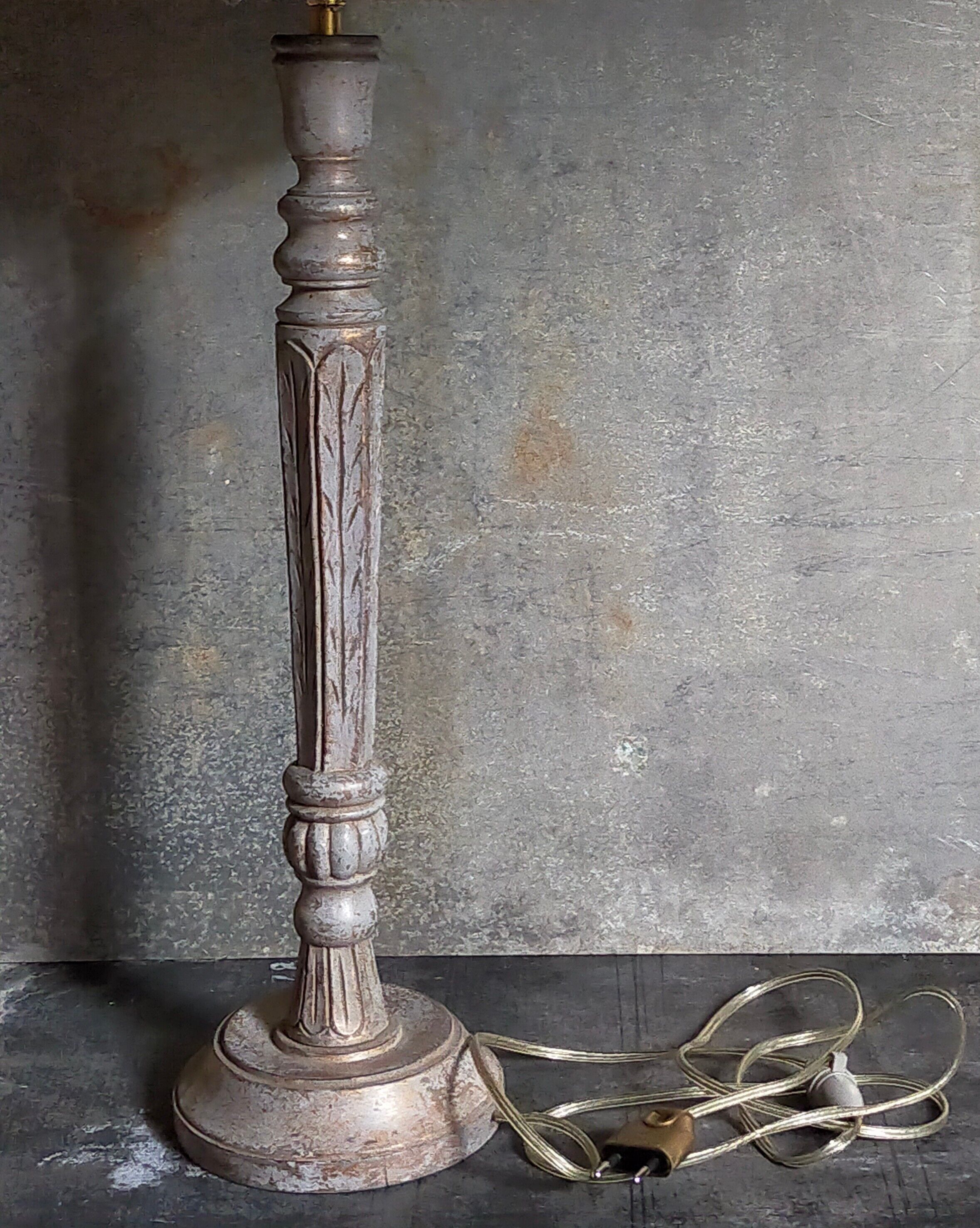 Foot of lamp turned wood carved patina old nineteenth