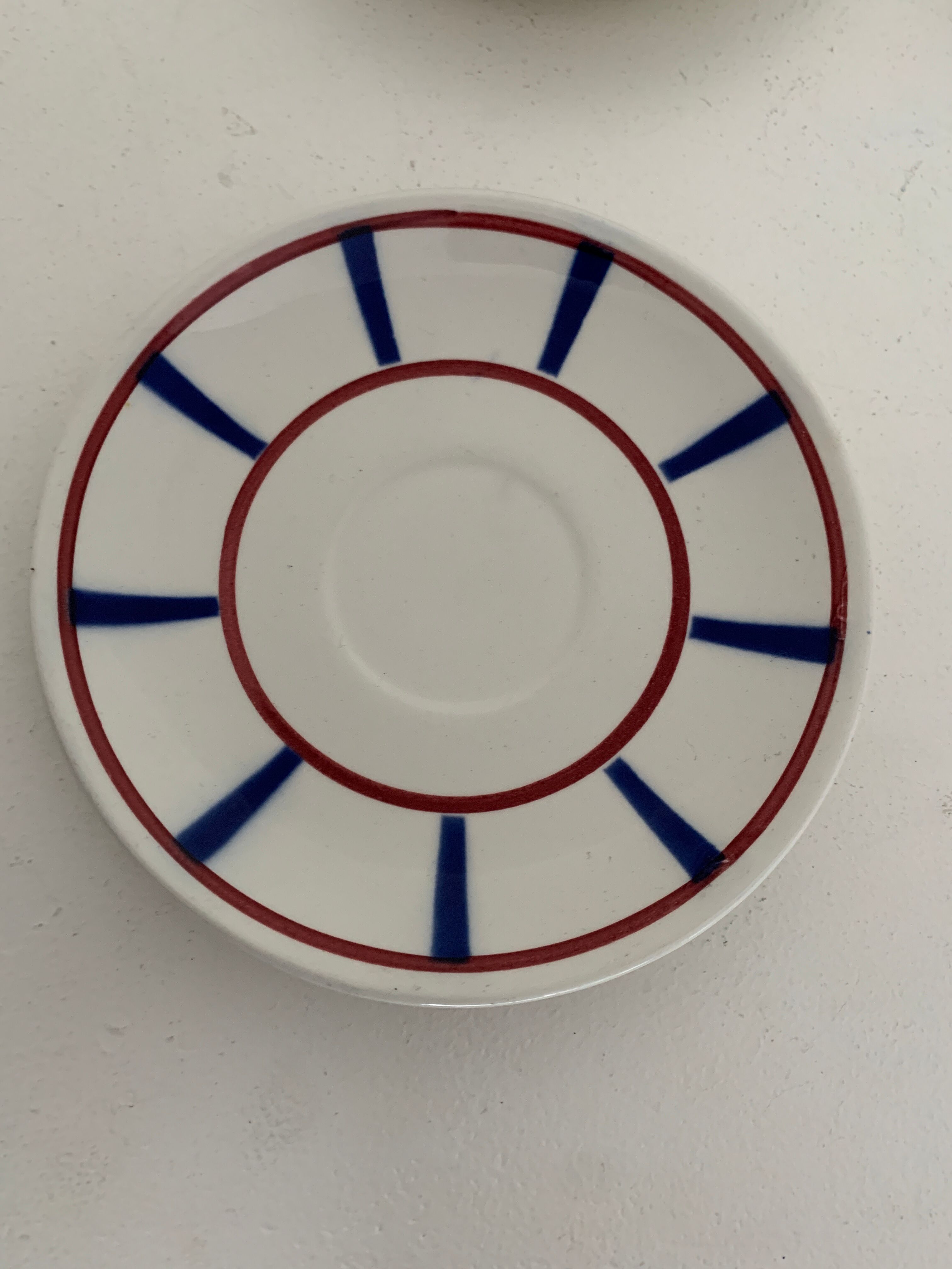 5 saucers Digoin, Basque