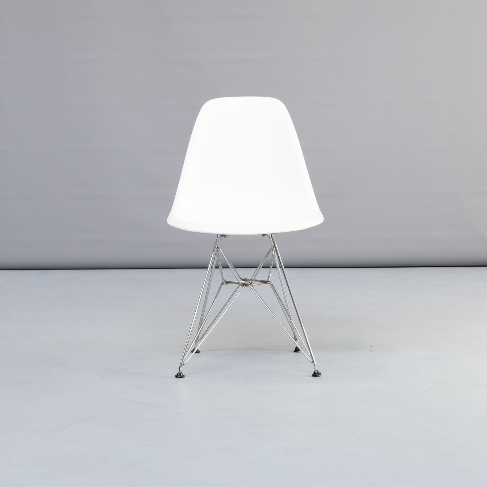 Charles & Ray Eames ‘DSR’ dining chairs for Vitra, 90