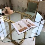 Table octogonale en verre et laiton années 70