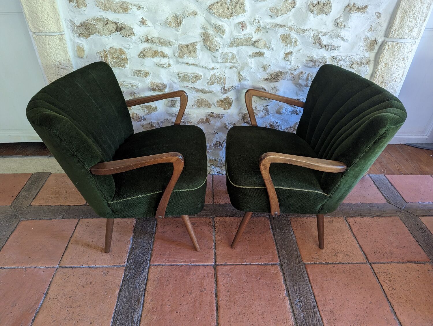 Pair of coktail armchairs