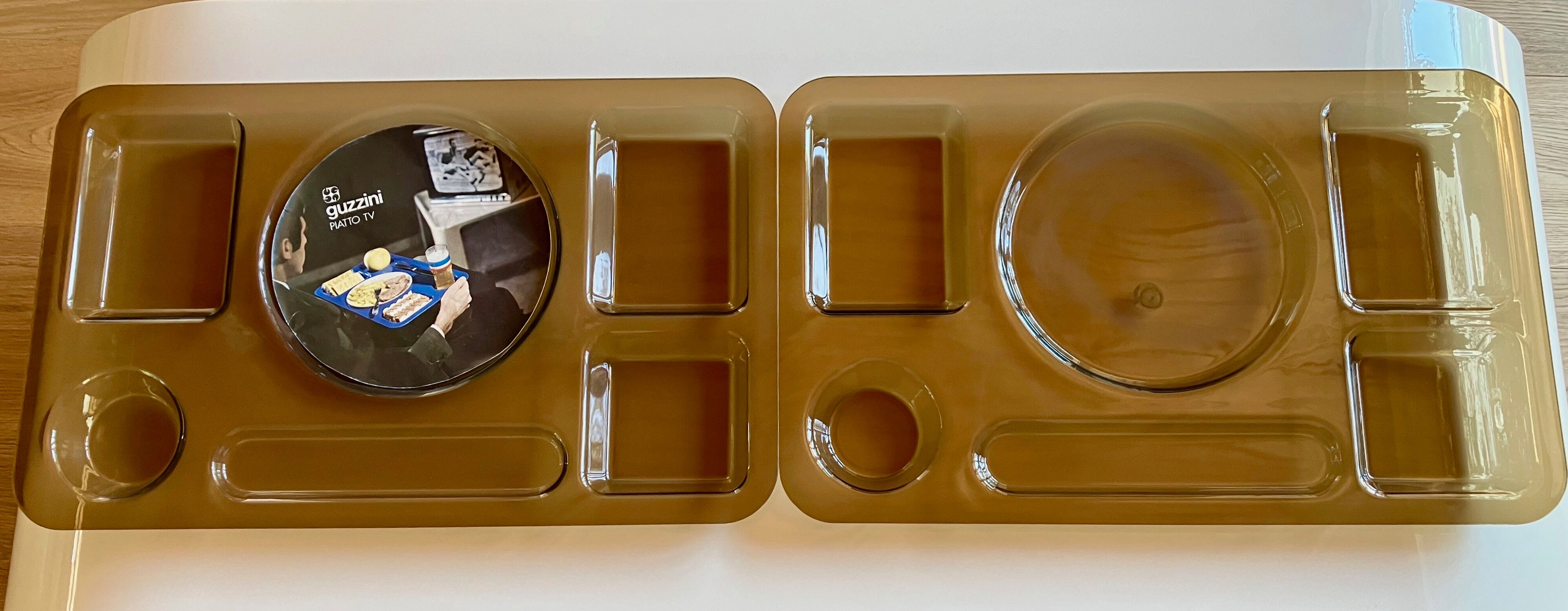 Set of two Guzzini TV sets