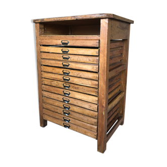 Oak craft cabinet has 13 drawers circa 40's / 50's