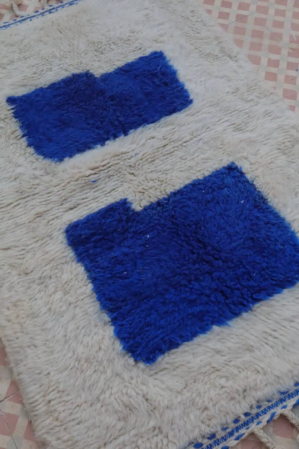 Traditional handmade Beni Ouarin rug size 150 x 250 cm