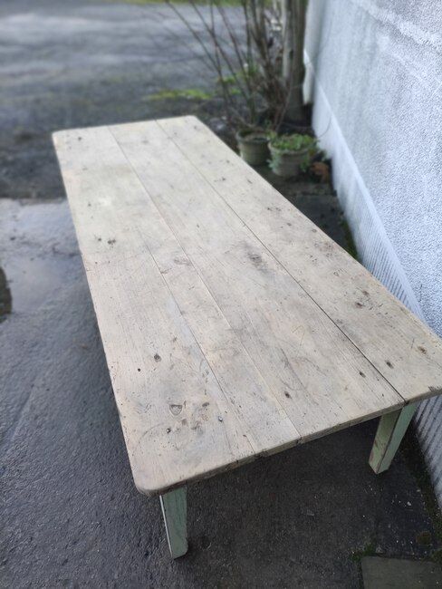 Low farmhouse table