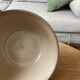 Saladier en grès beige et marron Gien