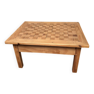Table basse originale ancienne en bois blond doré
