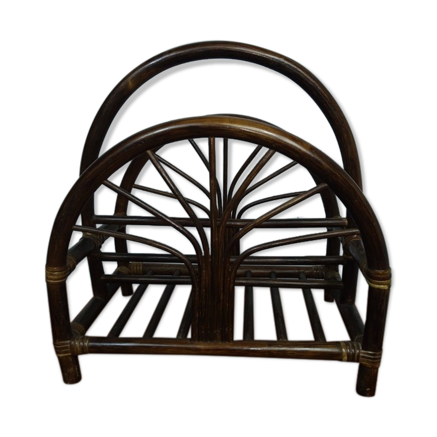Vintage rattan magazine door