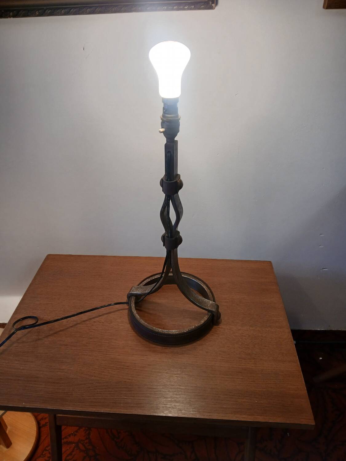 Desk lamp