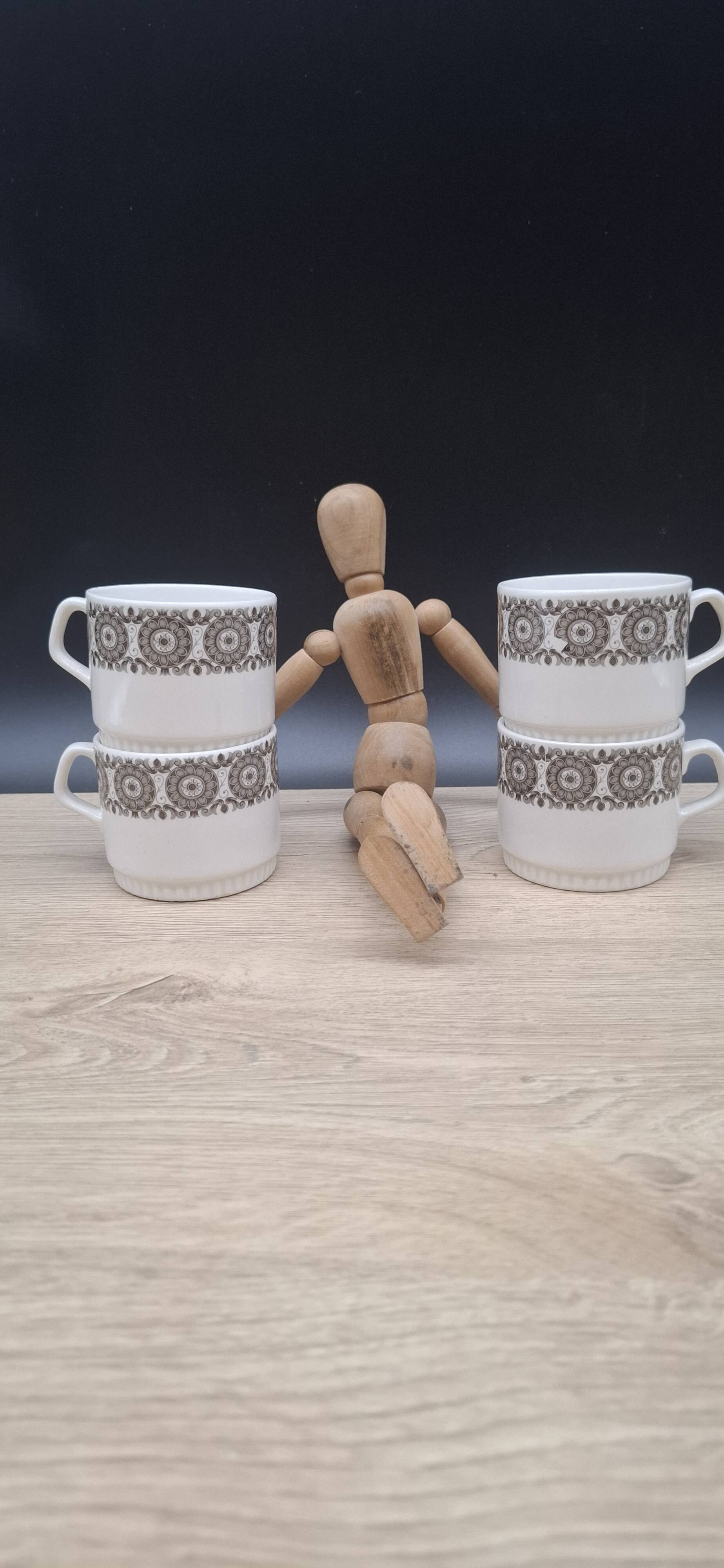 Set of 4 Murielle Boch coffee cups 1960