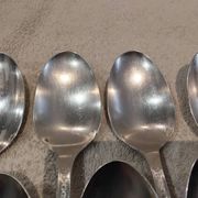 11 silver-plated soup spoons by Christofle Villeroy & Boch, striped