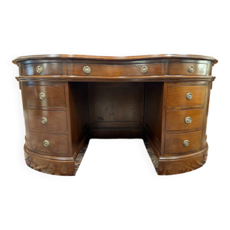 Classic English Kidney Shaped Chesterfield Desk
