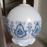 Suspension, boule de bain en opaline