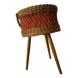Vintage rattan basket on feet / sewing basket
