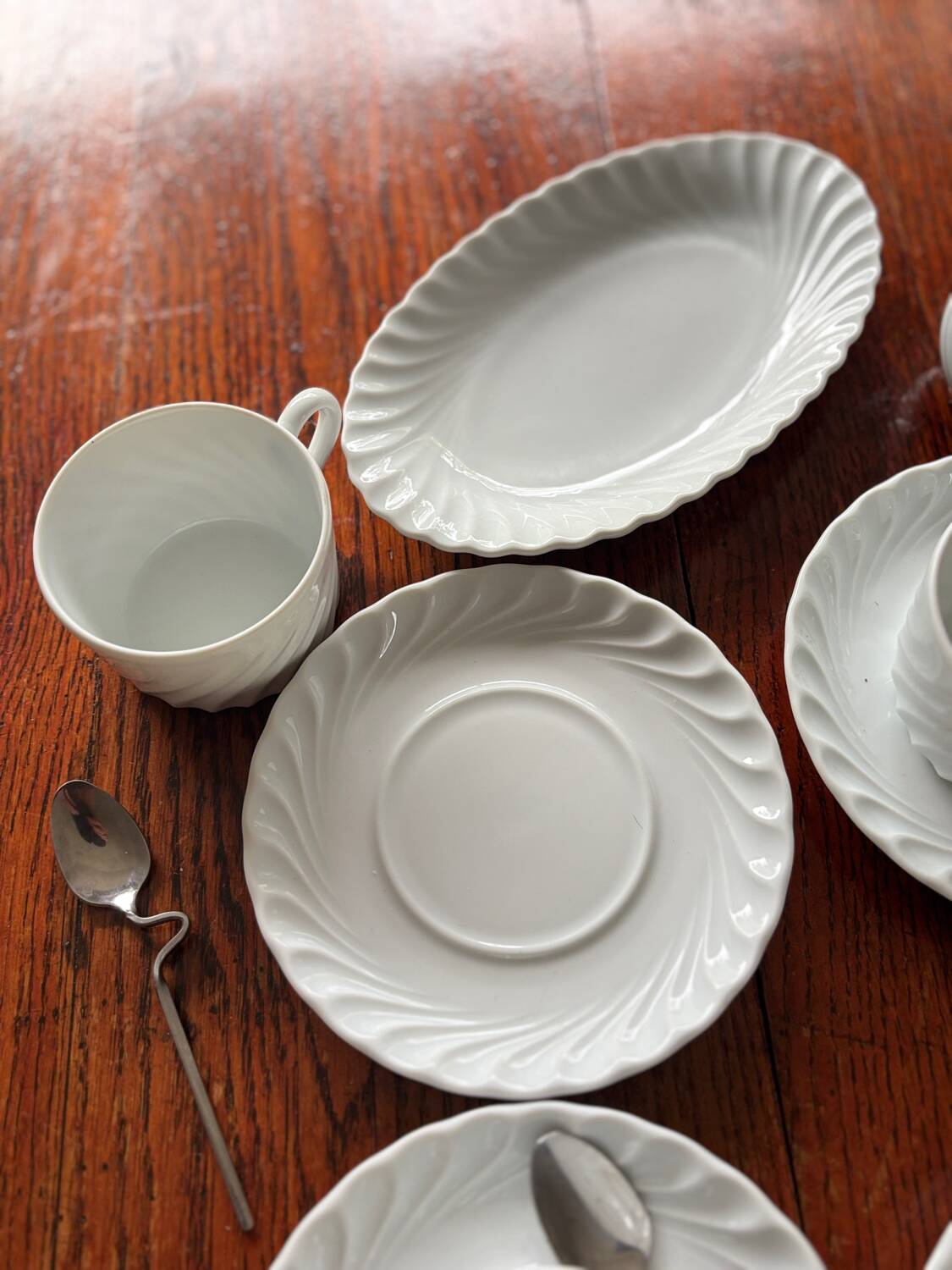 16-piece coffee service Haviland Limoges, excellent condition.